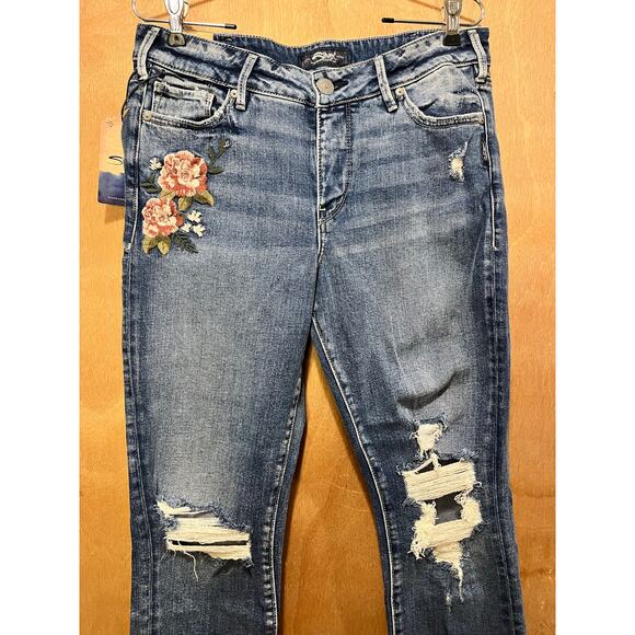 Silver Jeans NWT Women’s Mazy Slim Crop Size W:30 L:25 Embroidered Roses Denim - Picture 10 of 16